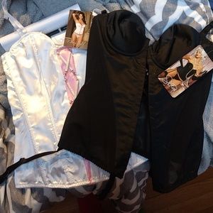 Lot of 2 corsets, one black and one white